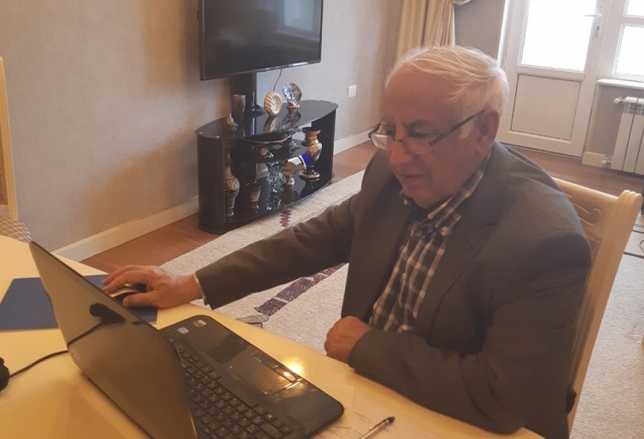 Azərbaycanlı alim beynəlxalq videokonfransda çıxış edib