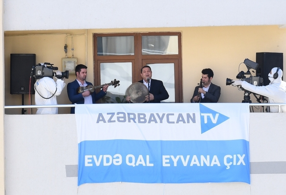 Məcburi köçkünlər üçün “Eyvana çıx” layihəsi çərçivəsində canlı muğam konserti təşkil olunub