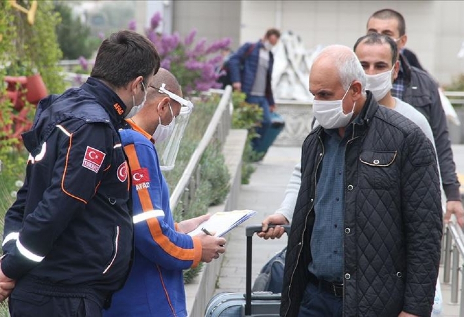 Türkiyənin tələbə yataqxanalarda karantində saxlanılanların yarısı evə buraxılıb