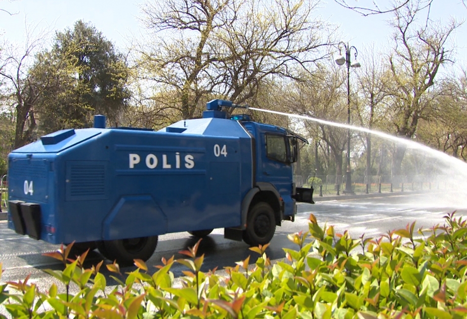 DİN-in xüsusi avtonəqliyyat vasitələri yenidən paytaxt küçələrinin dezinfeksiya olunmasına cəlb edilib VİDEO