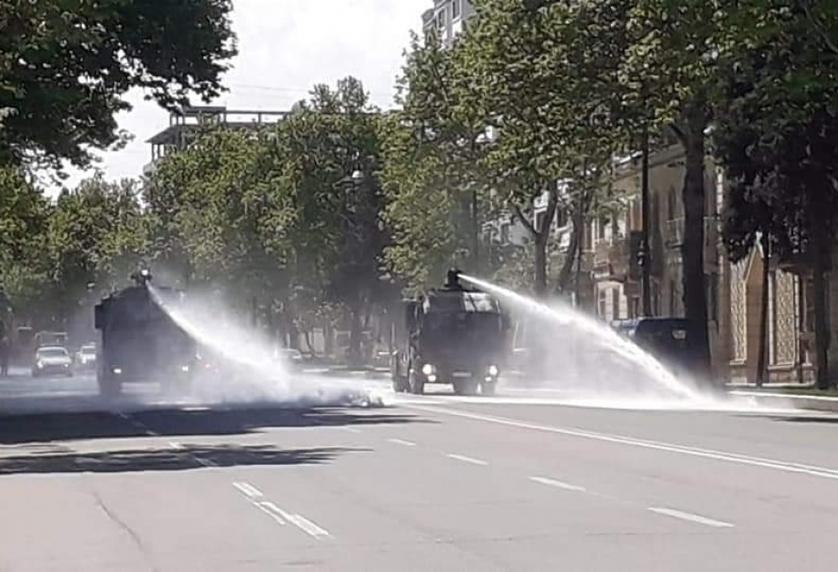 DİN-in xüsusi avtonəqliyyat vasitələri Gəncədə küçələrin dezinfeksiya olunmasına cəlb edilib