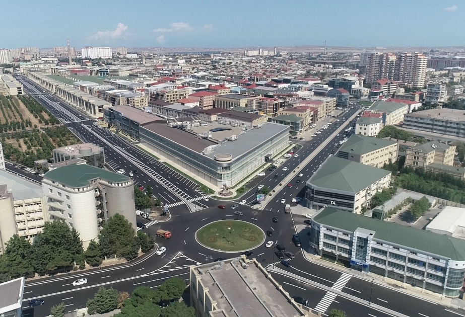Nərimanov rayonunda 9,15 kilometrlik küçə və yollar təmir olunur VİDEO