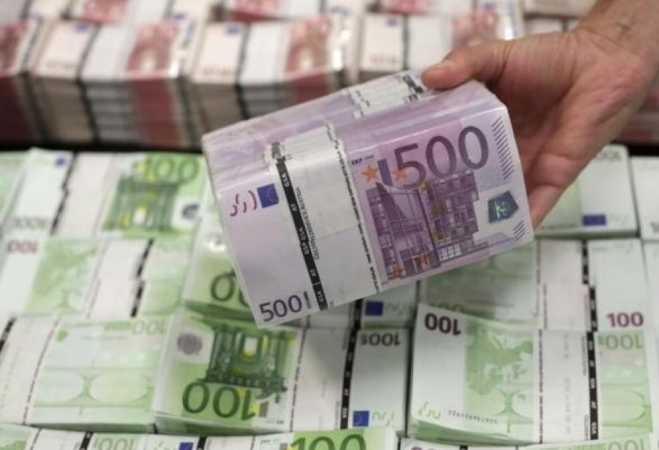Karantin Almaniyanın hər vətəndaşından gündə təxminən 60 avro “oğurlayır”