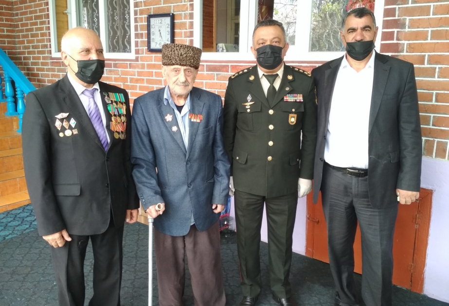Astarada Böyük Vətən müharibəsi veteranlarına medallar təqdim olunub