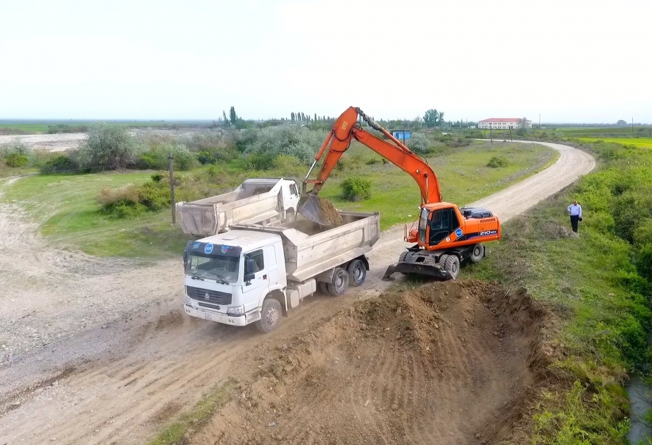 Ağsuda 9 yaşayış məntəqəsinin avtomobil yolları yenidən qurulur VİDEO