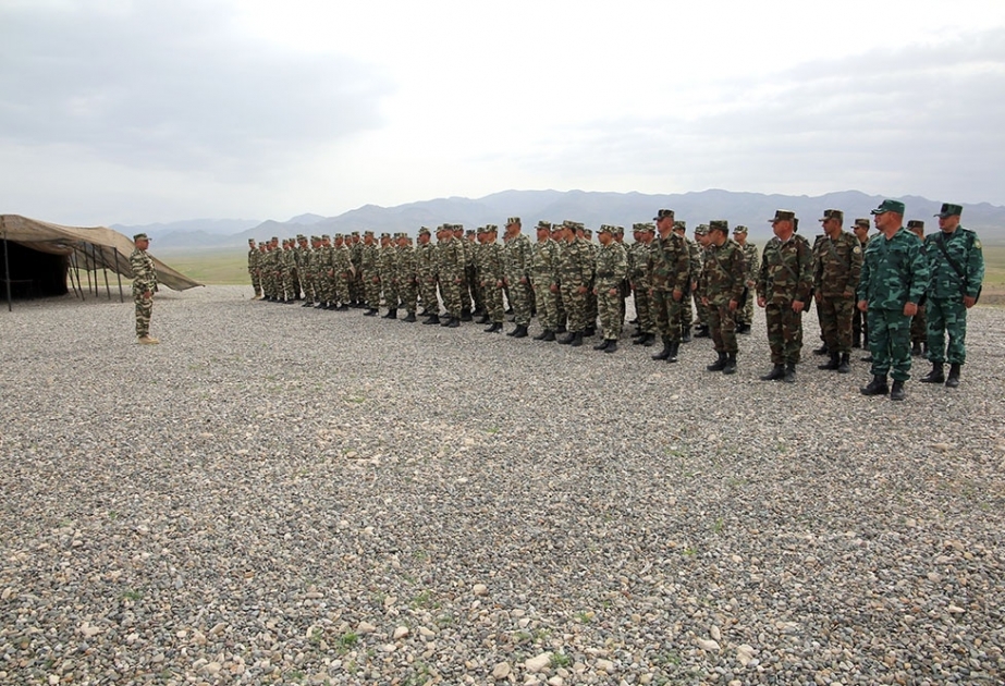Naxçıvan Qarnizonu Qoşunlarının bölmələrində komandir hazırlığı məşğələləri keçirilib
