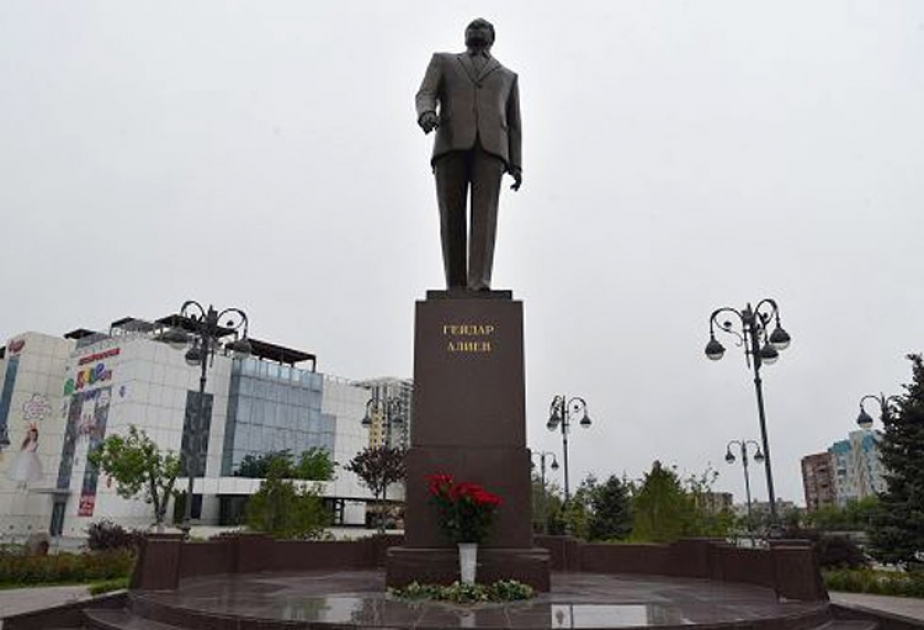 Ümummilli lider Heydər Əliyevin xatirəsi Həştərxanda da yad edilib