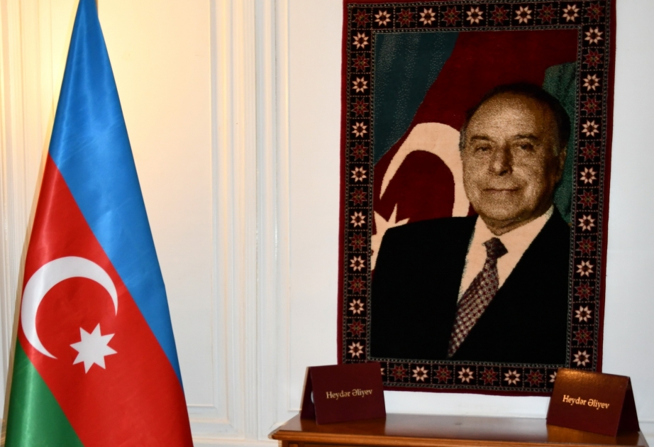 Madriddə ulu öndər Heydər Əliyevin anadan olmasının 97-ci ildönümünə həsr olunmuş anım mərasimi keçirilib