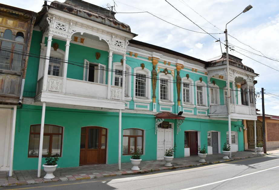 Qubalı milyonçunun “Doğum evi”nə çevrilən mənzilindən  VİDEOREPORTAJ