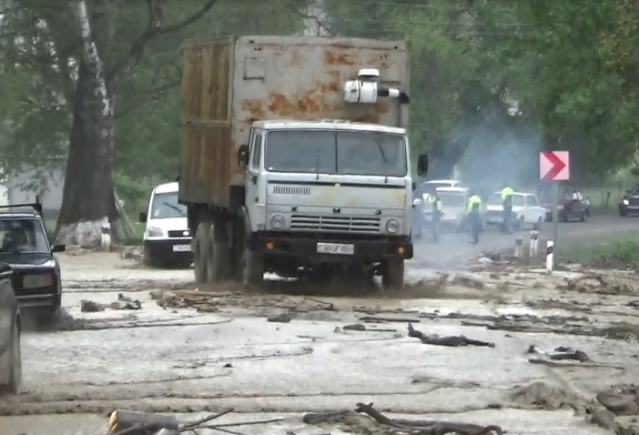 Las fuertes lluvias dañaron la agricultura y los caminos en Ismailli