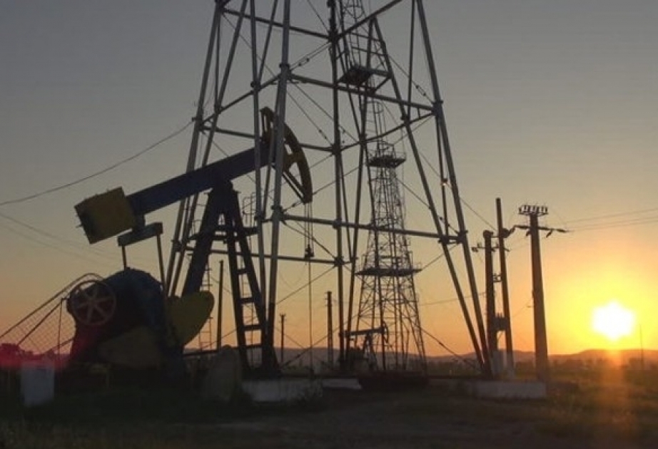 Azeri Light crude sells for nearly $33