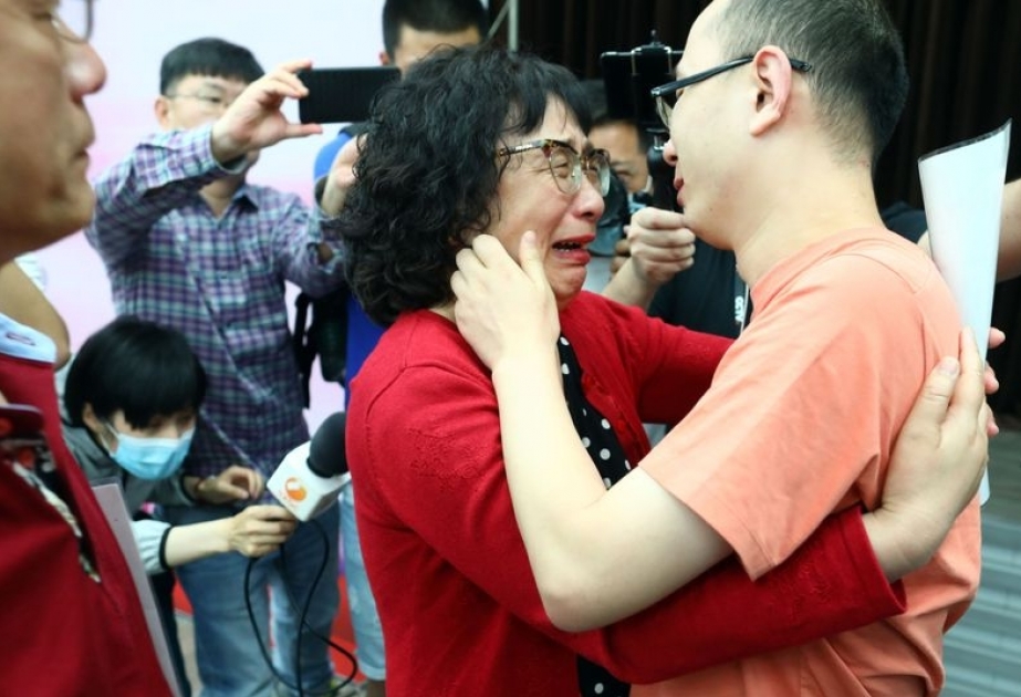34-jähriger Chinese sieht nach über 30 Jahren erstmals seine Eltern wieder