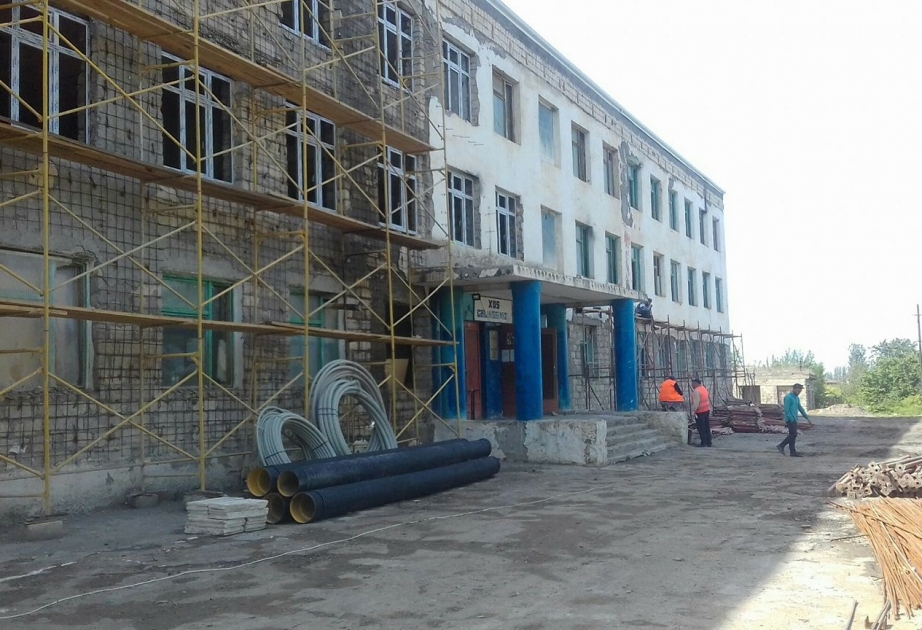 Qusarın Quxuroba kənd tam orta məktəbi əsaslı təmir olunur