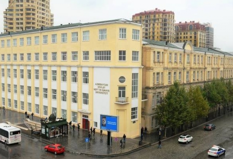 امتحانات في جامعة النفط والصناعة الحكومية تجرى بالانترنت
