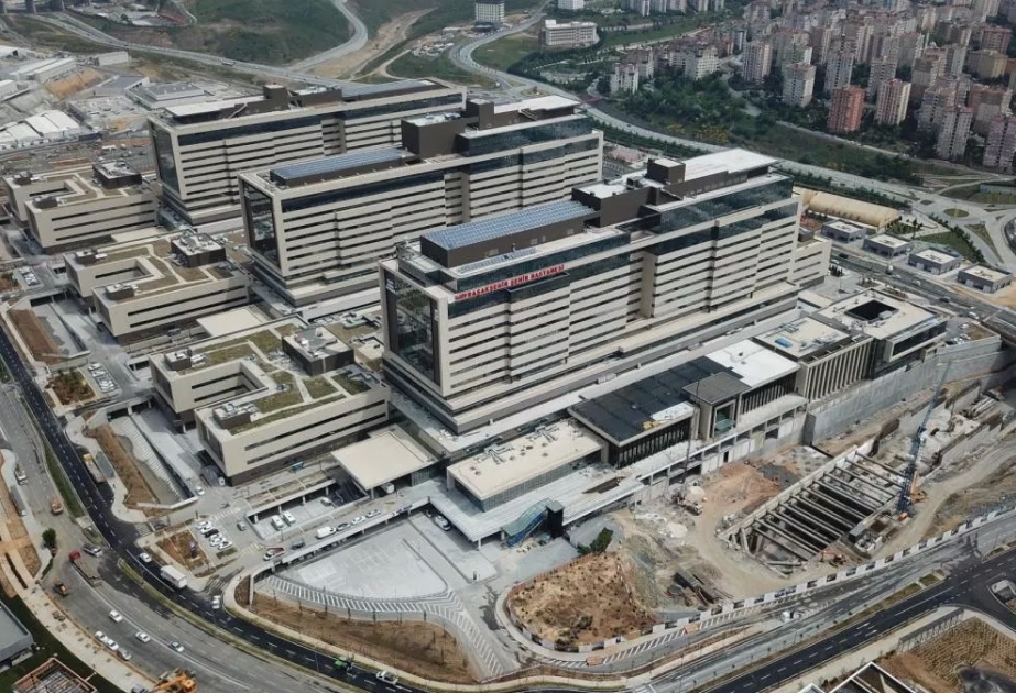 İstanbulda “Başakşehir Çam və Sakura Şəhər Xəstəxanası” istifadəyə verilib