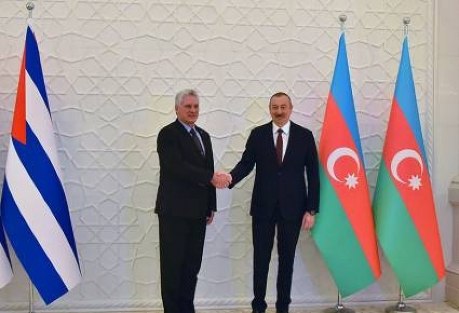 El Presidente de Cuba felicitó a su par de Azerbaiyán