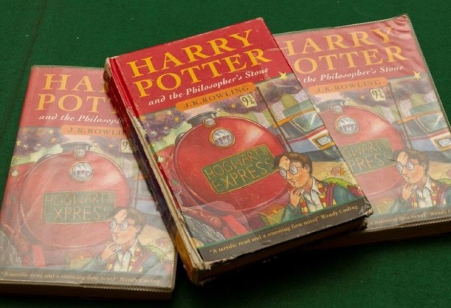“Harri Potter və fəlsəfə daşı” kitabının ilk nəşri onlayn hərracda 33 min funt sterlinqə satılıb