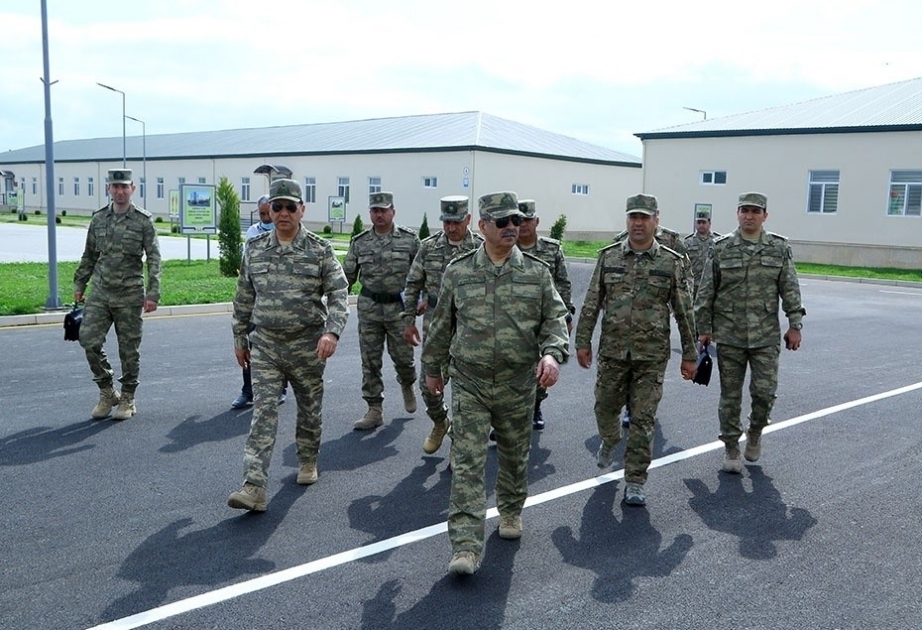 La apertura de las nuevas unidades militares y la inspección de las instalaciones en construcción se llevaron a cabo en la zona del frente
