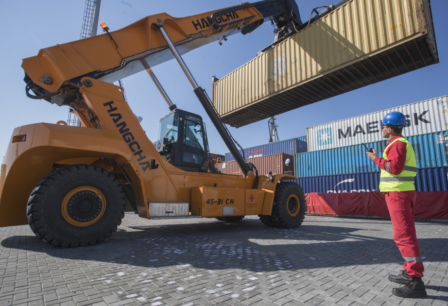 Dəniz limanlarında 3 milyon ton yükləmə-boşaltma işləri həyata keçirilib