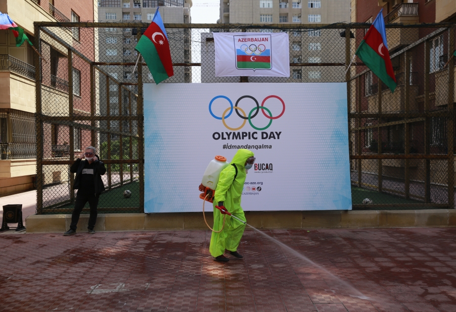 MOK Olimpiya Gününü eyvanlarına çıxan paytaxt sakinləri ilə qeyd edib