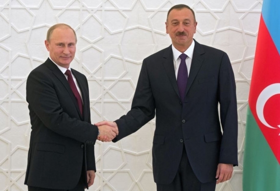 El máximo mandatario de Rusia felicitó a su par de Azerbaiyán