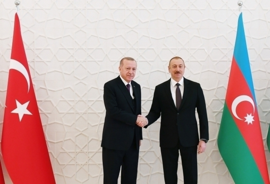 رئيس تركيا يجري اتصالا هاتفيا برئيس أذربيجان