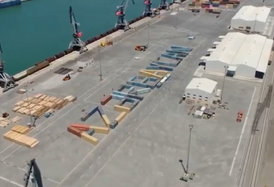 Bakı Limanının quru yük terminalında konteynerlərlə “Azərbaycan” sözü yazılıb  VİDEO