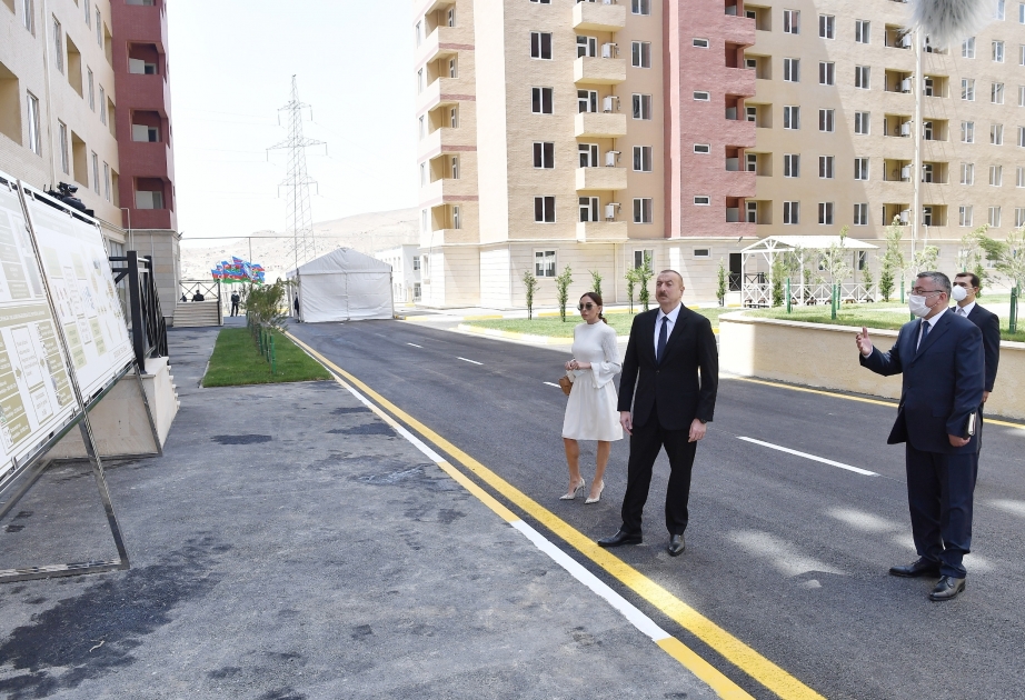 Ilham Aliyev inauguró el complejo residencial Gobu Park-3 para los desplazados internos