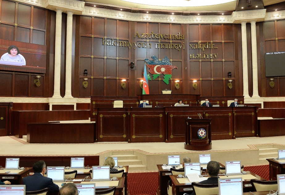 Milli Məclisin növbədənkənar sessiyanın ilk iclası keçirilir