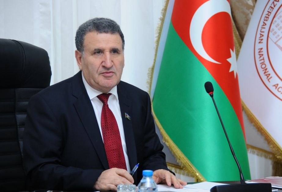 AMEA işçiləri üçün günaşırı iş sisteminin tətbiqinə başlanılıb
