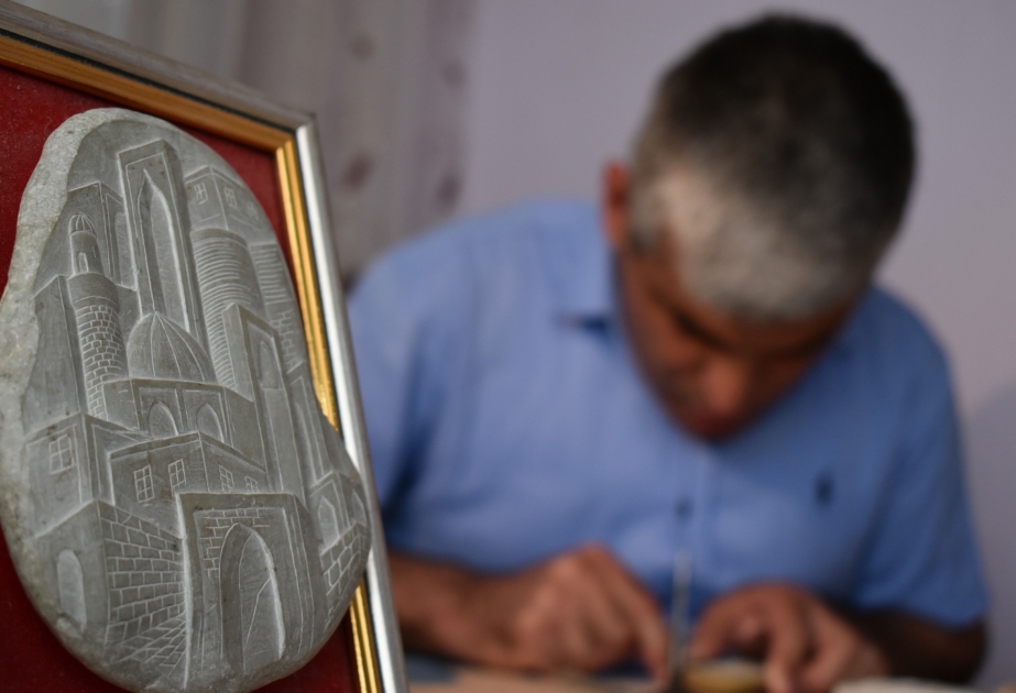 Daşları danışdıran sənətkar  FOTO VİDEO