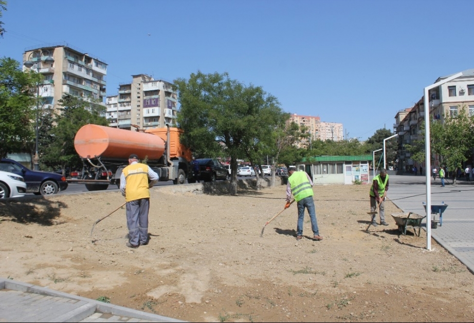 Paytaxtın kənar küçələrində də abadlıq-yenidənqurma işləri aparılır