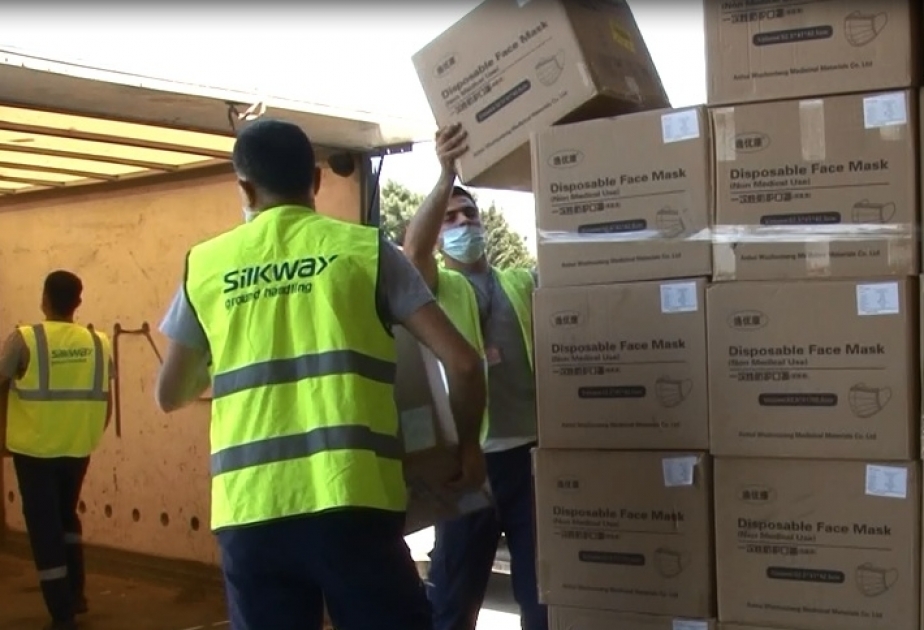 İsveçrəli iş adamı Sumqayıt şəhərinə bir milyon ədəd tibbi maska göndərib