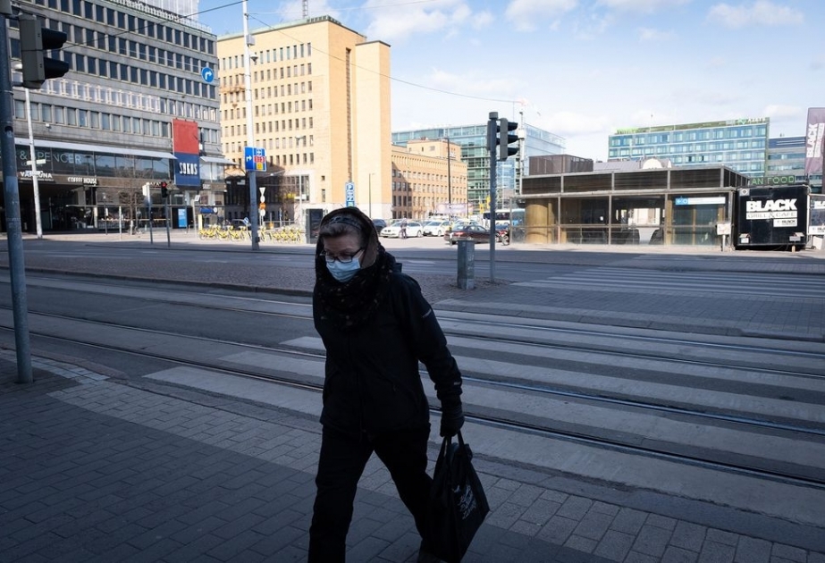 Финские ученые призвали население страны использовать маски, чтобы замедлить процесс распространения пандемии коронавируса