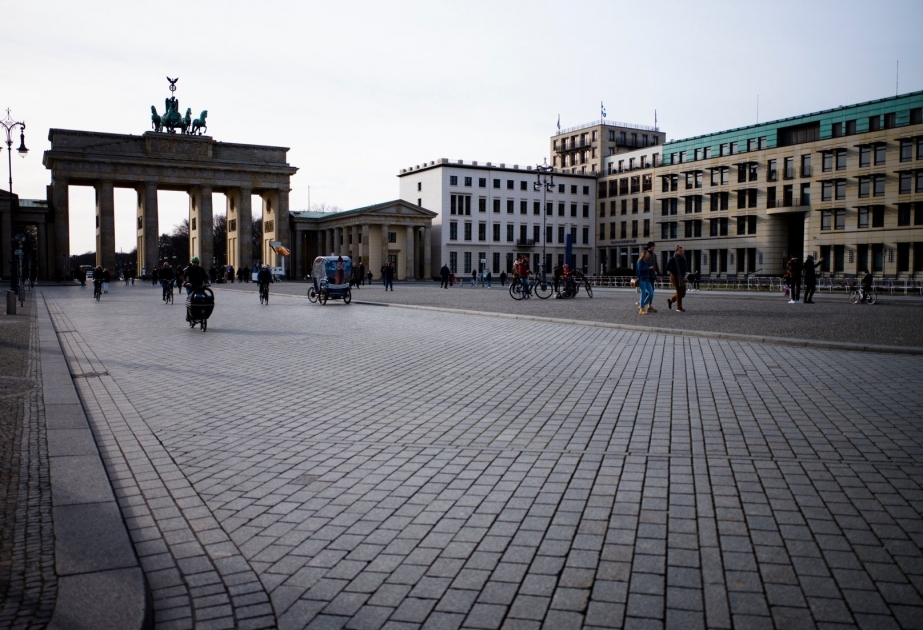 Qalmaqal: Berlini solçu ekstremistlər idarə edirmi?