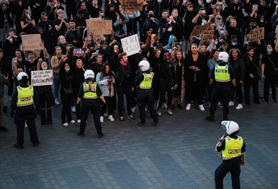 Stokholmda nümayişçilərlə polis arasında toqquşmalar baş verib