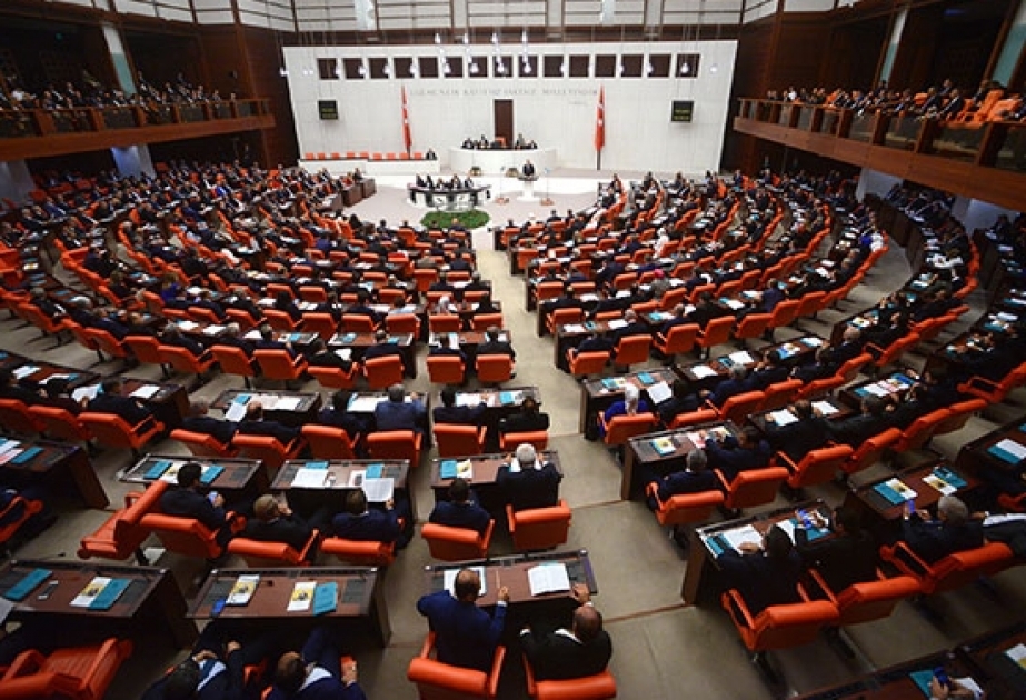 Türkiyə parlamenti üç deputatın mandatını ləğv edib