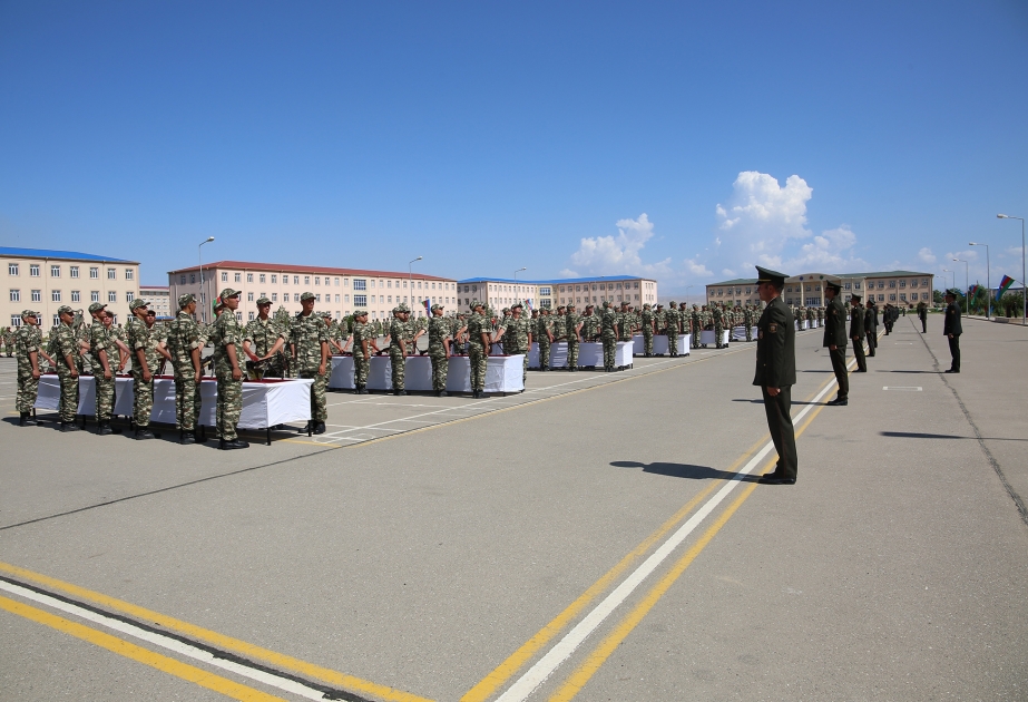 Əlahiddə Ümumqoşun Orduda gənc əsgərlər Vətənə sədaqət andı içiblər