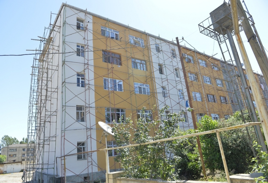 Lənkəranda çoxmənzilli yaşayış binalarının əsaslı təmiri davam etdirilir