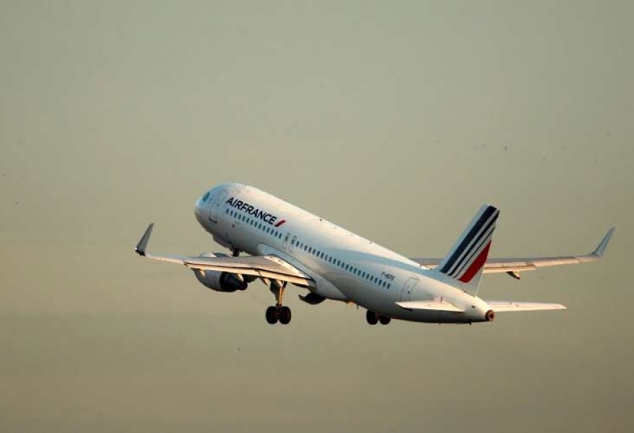 Francia destinará 15 mil millones de euros al sector aeronáutico