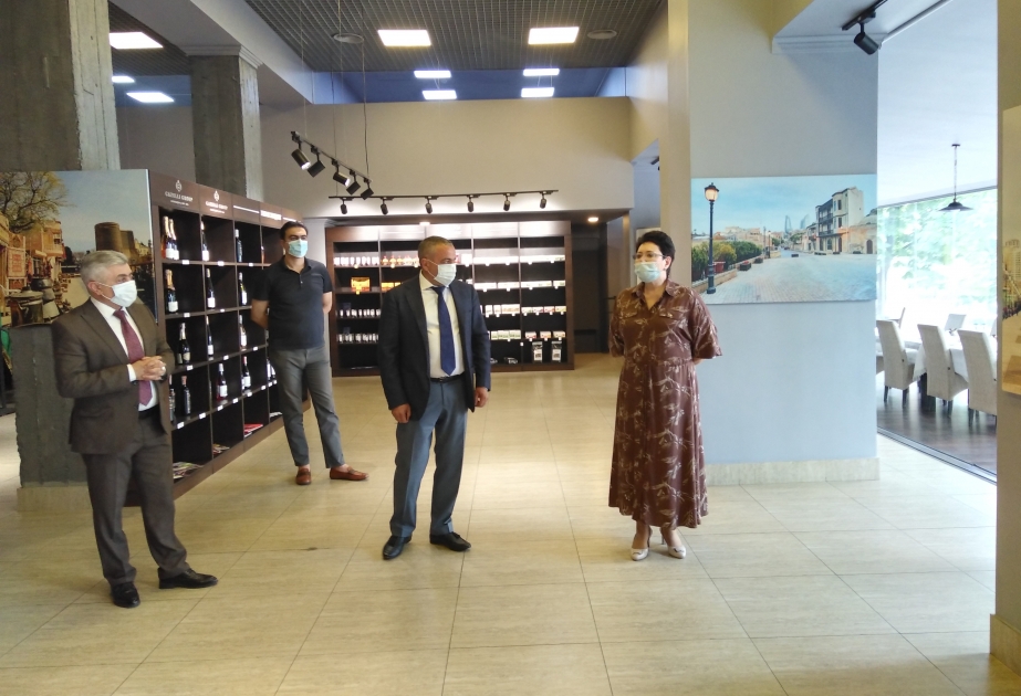 Səfir: Azərbaycan məhsulları Ukrayna bazarında daha geniş yayılmalı və çoxçeşidli məhsullar satılmalıdır