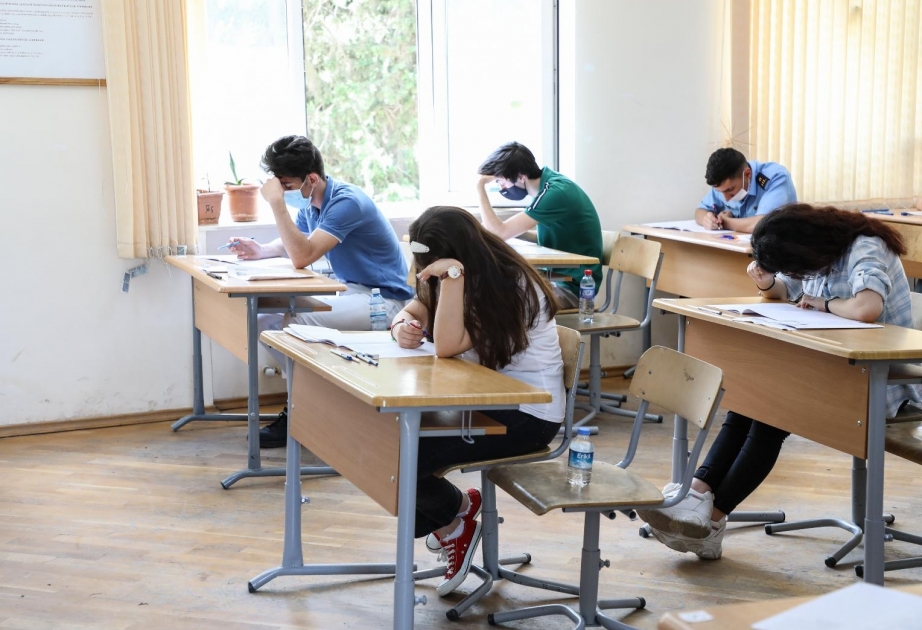 Rayon və şəhərlərdə ümumi və tam orta təhsil səviyyəsi üzrə növbəti buraxılış imtahanları keçirilib
