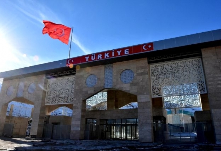 Turkey eases border restrictions for travel