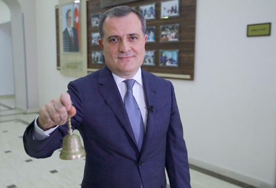 El “último timbre” virtual se llevó a cabo en Azerbaiyán