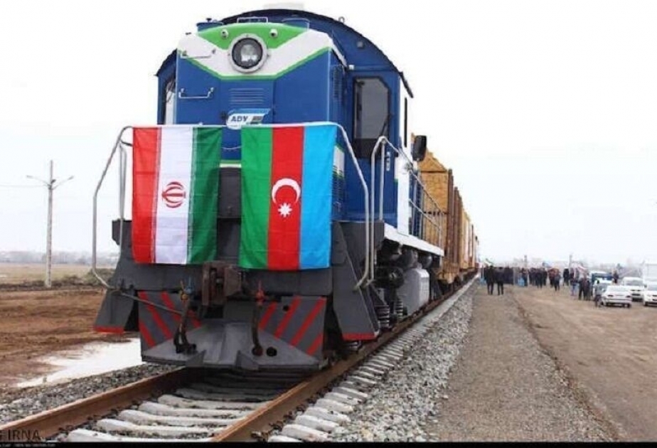 نقل 41.5 ألف طن من البضائع إلى أذربيجان بسكك حديد أستارا (إيران) - أستارا (أذربيجان) خلال الشهرين الماضيين