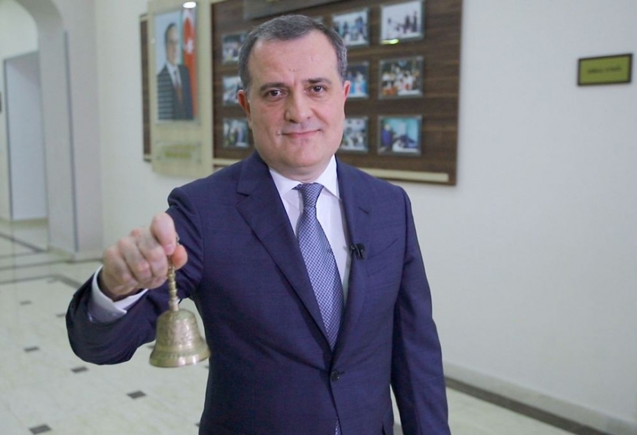 Məzun günü - Təhsil naziri “Son zəng”i çaldı YENİLƏNİB