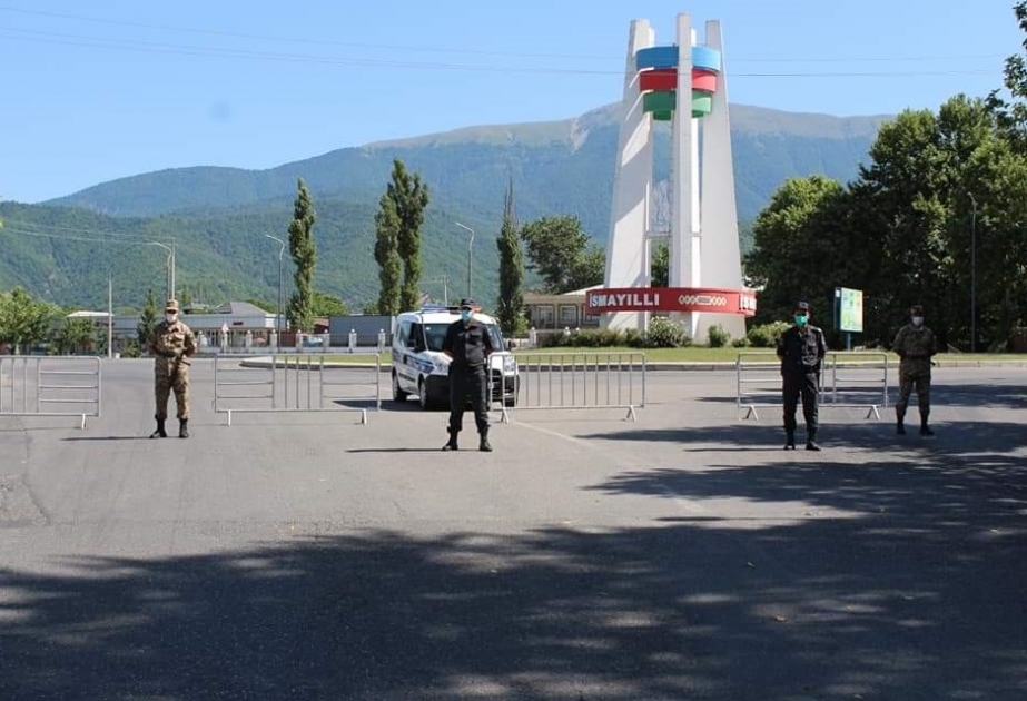 Polis İsmayıllıda sərt karantin rejimi qaydalarına nəzarət edir