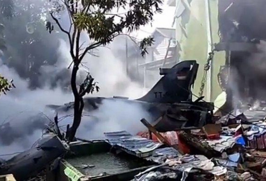 Pilot ejects safely as Indonesian fighter jet crashes