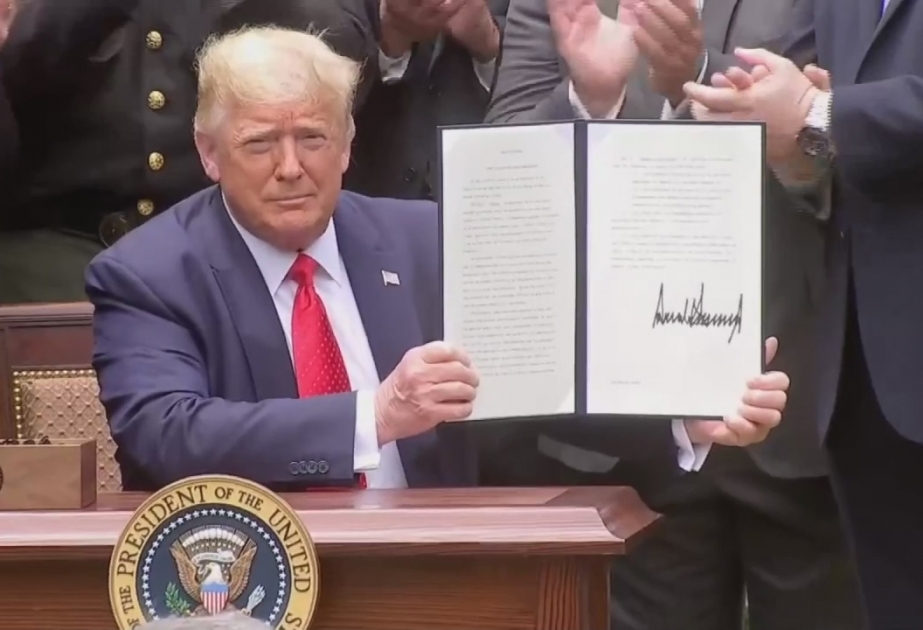 Donald Tramp Amerika polisində islahat haqqında fərman imzalayıb