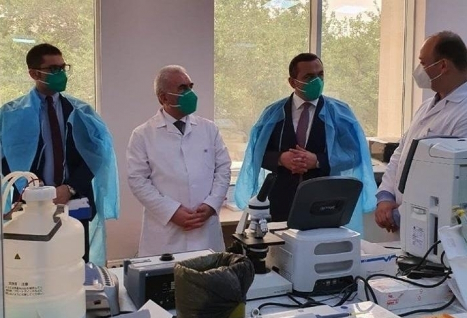 Председатель правления TƏBİB поинтересовался проблемами сотрудников Учебно-терапевтической клиники АМУ, активно участвующих в борьбе с коронавирусом